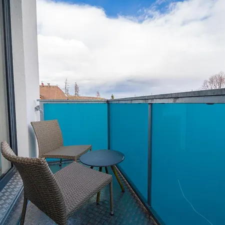 מלון דירות Veternica V Bernarde