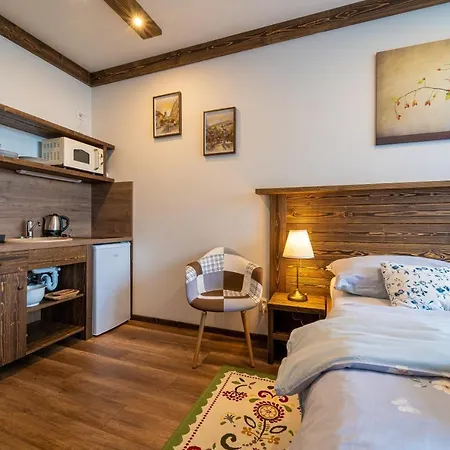 Veternica V Bernarde מלון דירות 4*