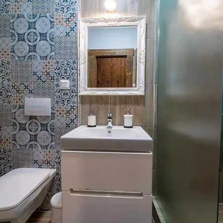 Aparthotel Veternica V Bernarde 4*