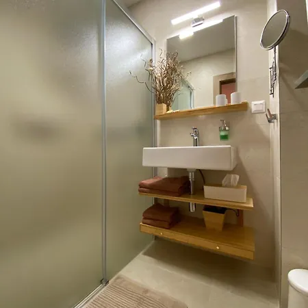 מלון דירות Veternica V Bernarde